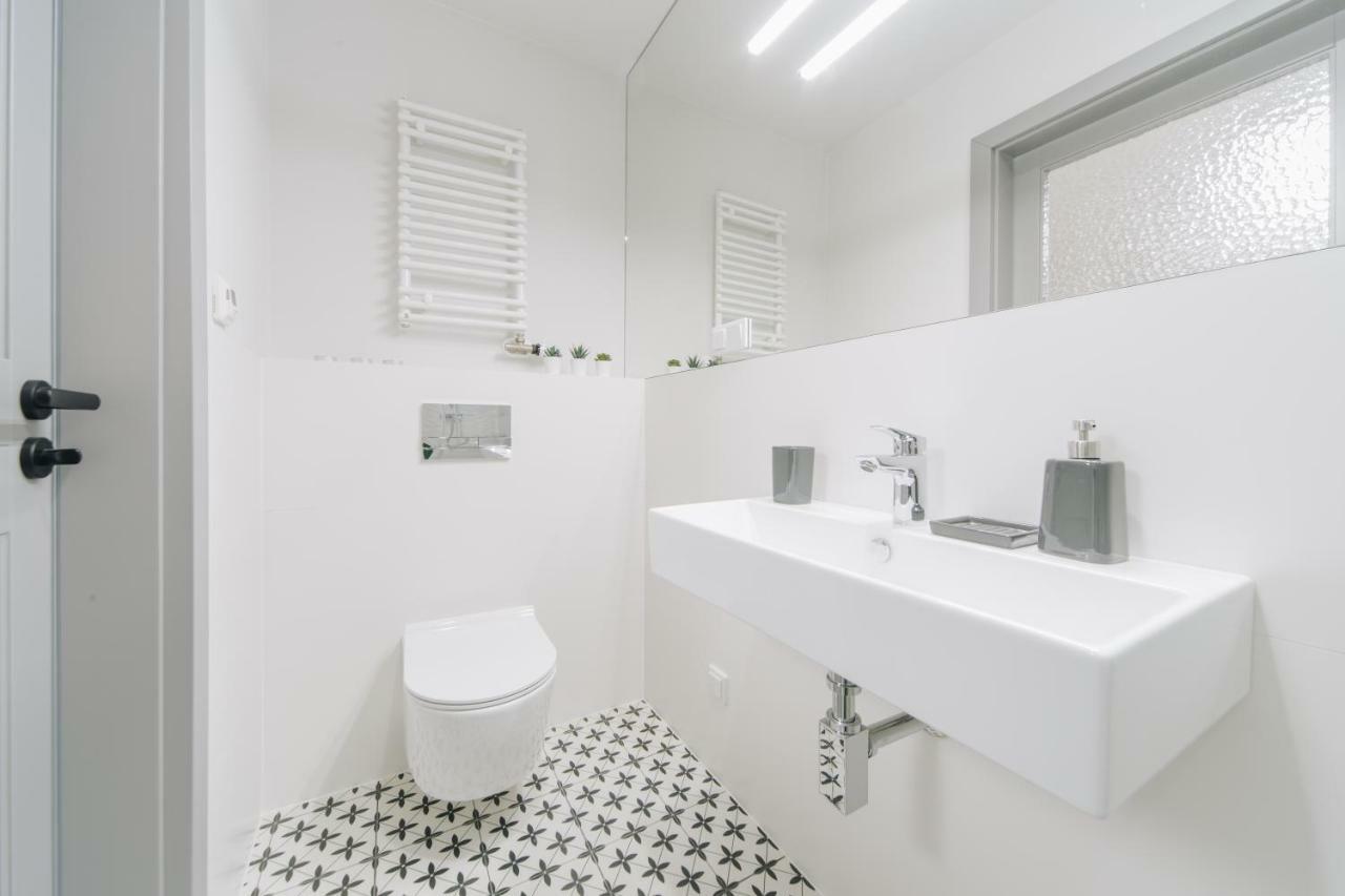 M5 Main Square Stylish One Bedroom Cracóvia Exterior foto